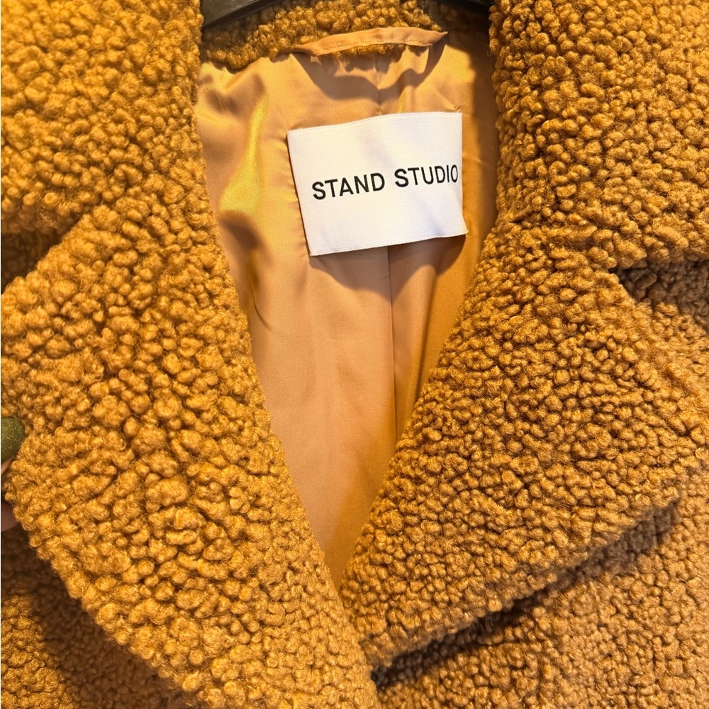 Stand Studio Teddy Coat 🐻 - Picture 3 of 7